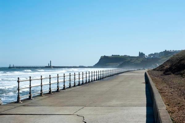 Bijou Romantic Retreat, Whitby Centre エクステリア 写真
